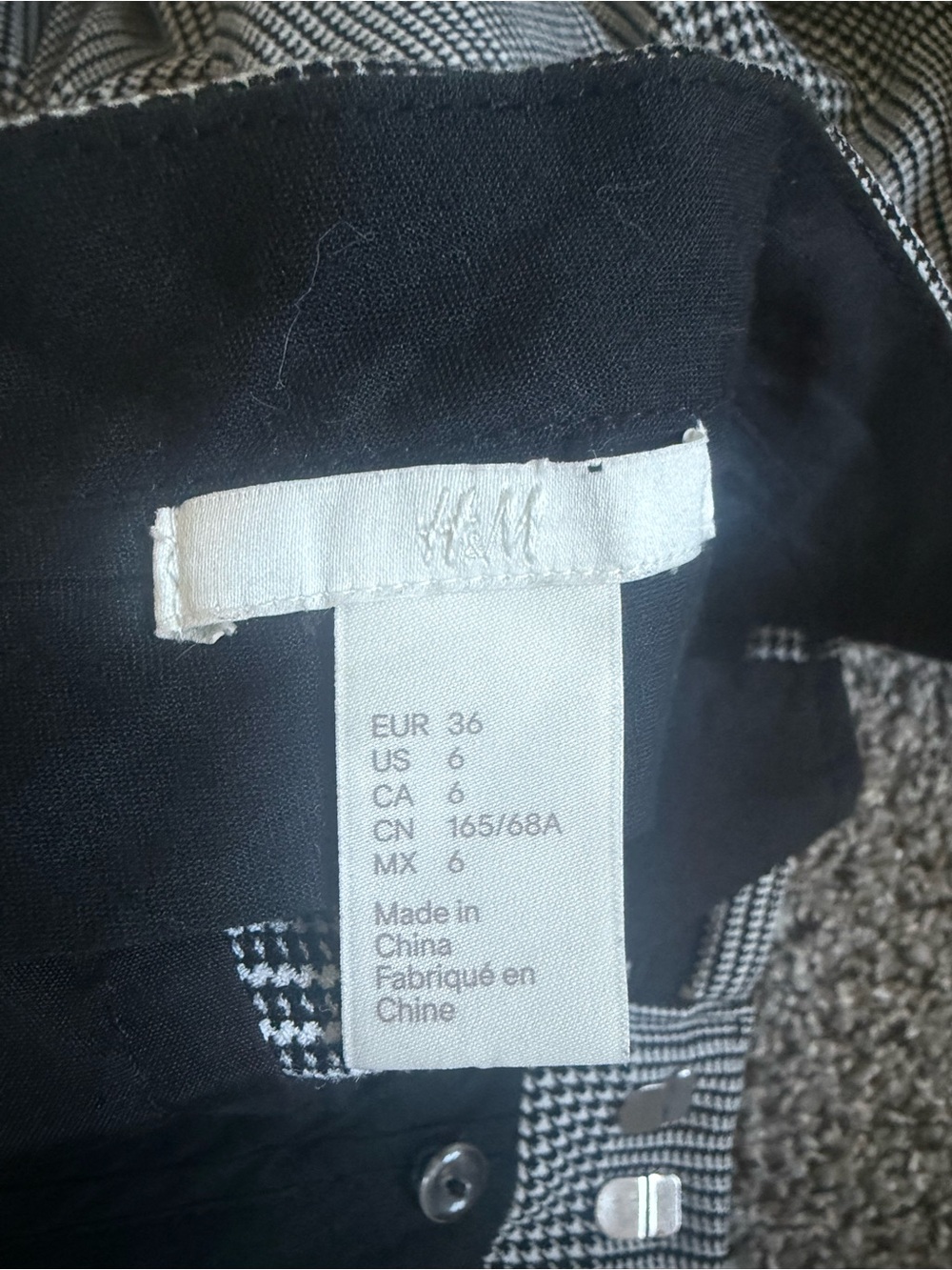 H&M Plaid Trousers in Black & White Like New 6 - Picture 14 of 15